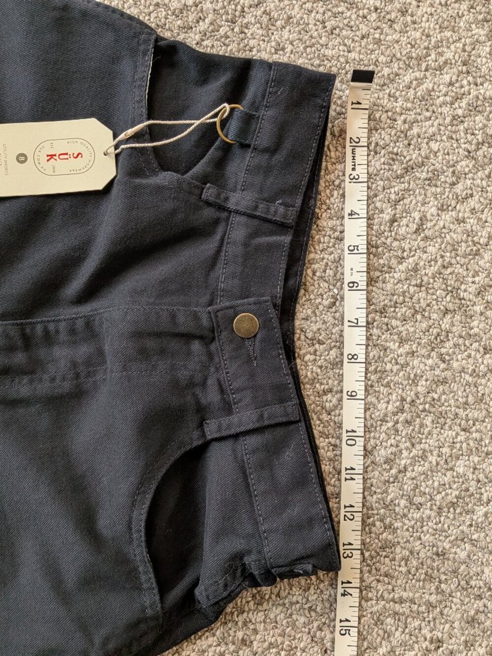 Black high-waisted shorts with waist cinch - Picture 6 of 8